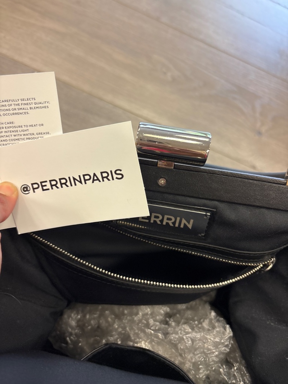 Perrin Paris Satchel leather bag - Picture 3 of 5
